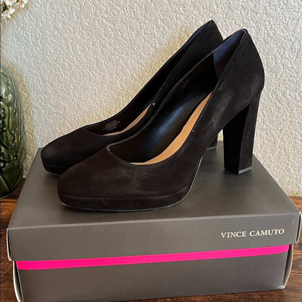 Vince Camuto Womens Halria Black Suede Slip On Almond Toe Heels Shoes